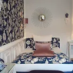 Boutique Sir & Lady Astor - The Charming Dusseldorf