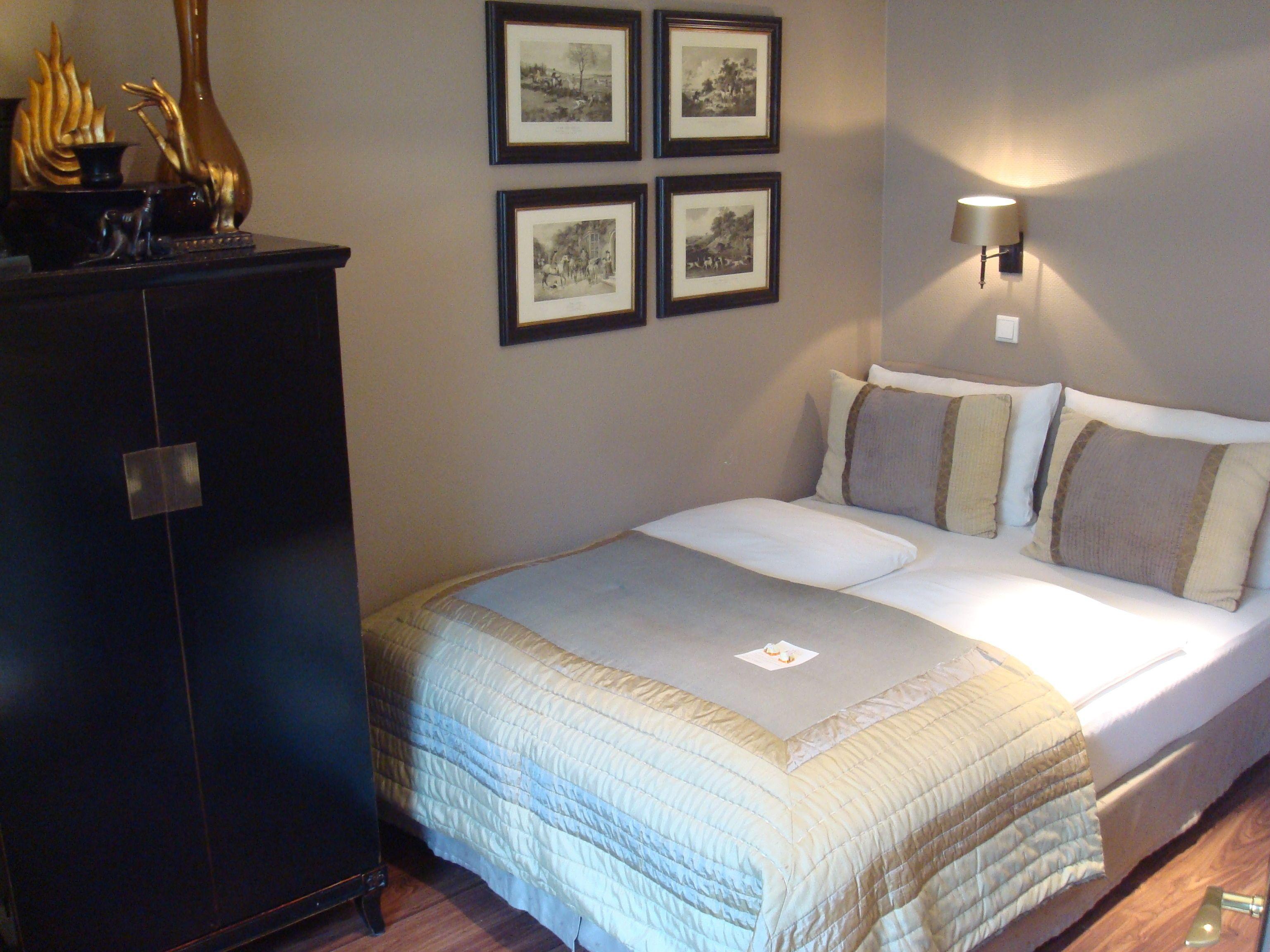 Sir & Lady Astor Dusseldorf