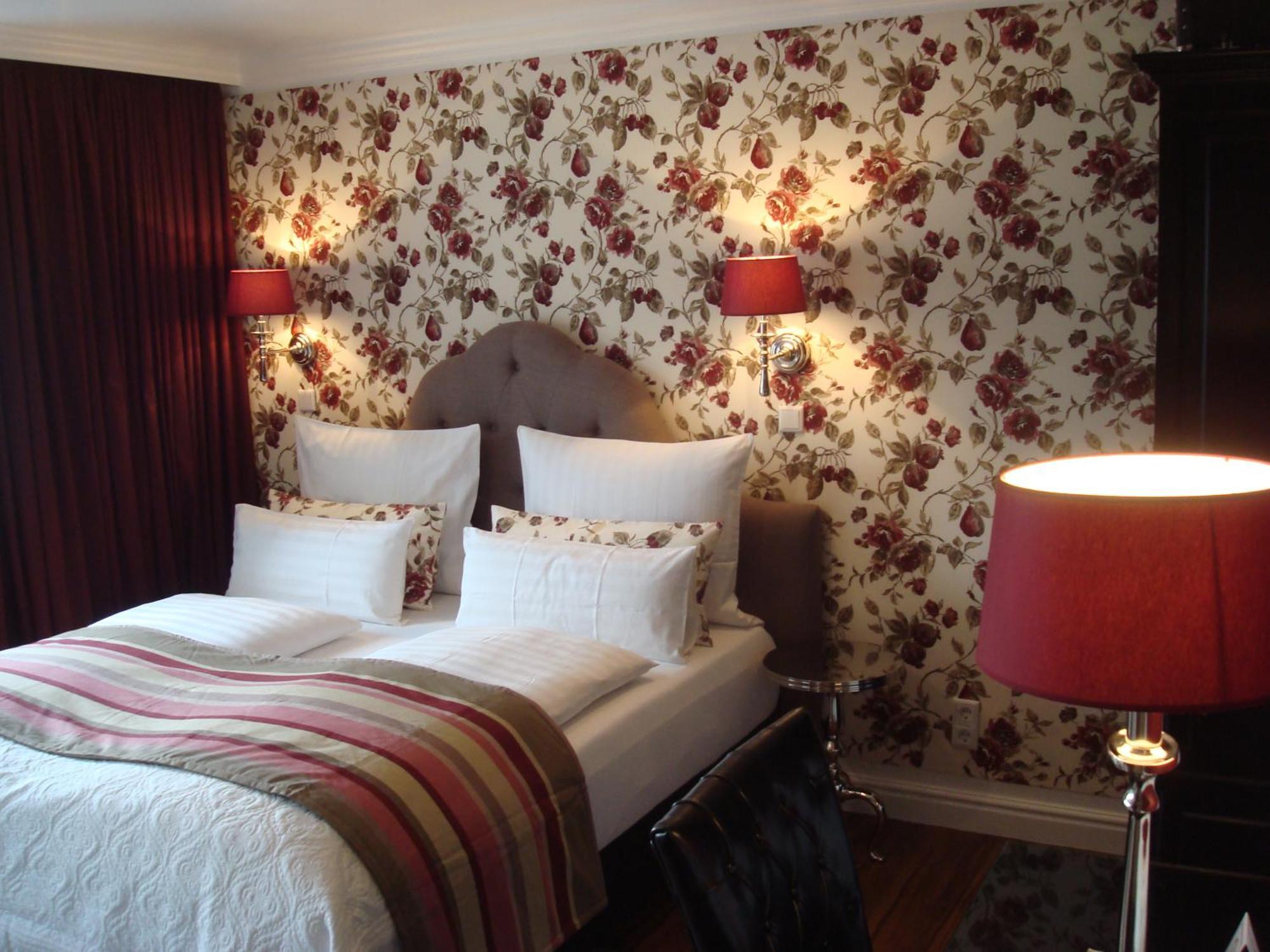 Boutique Sir & Lady Astor - The Charming 3* Düsseldorf