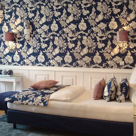 Boutique Sir & Lady Astor - The Charming 3* Düsseldorf
