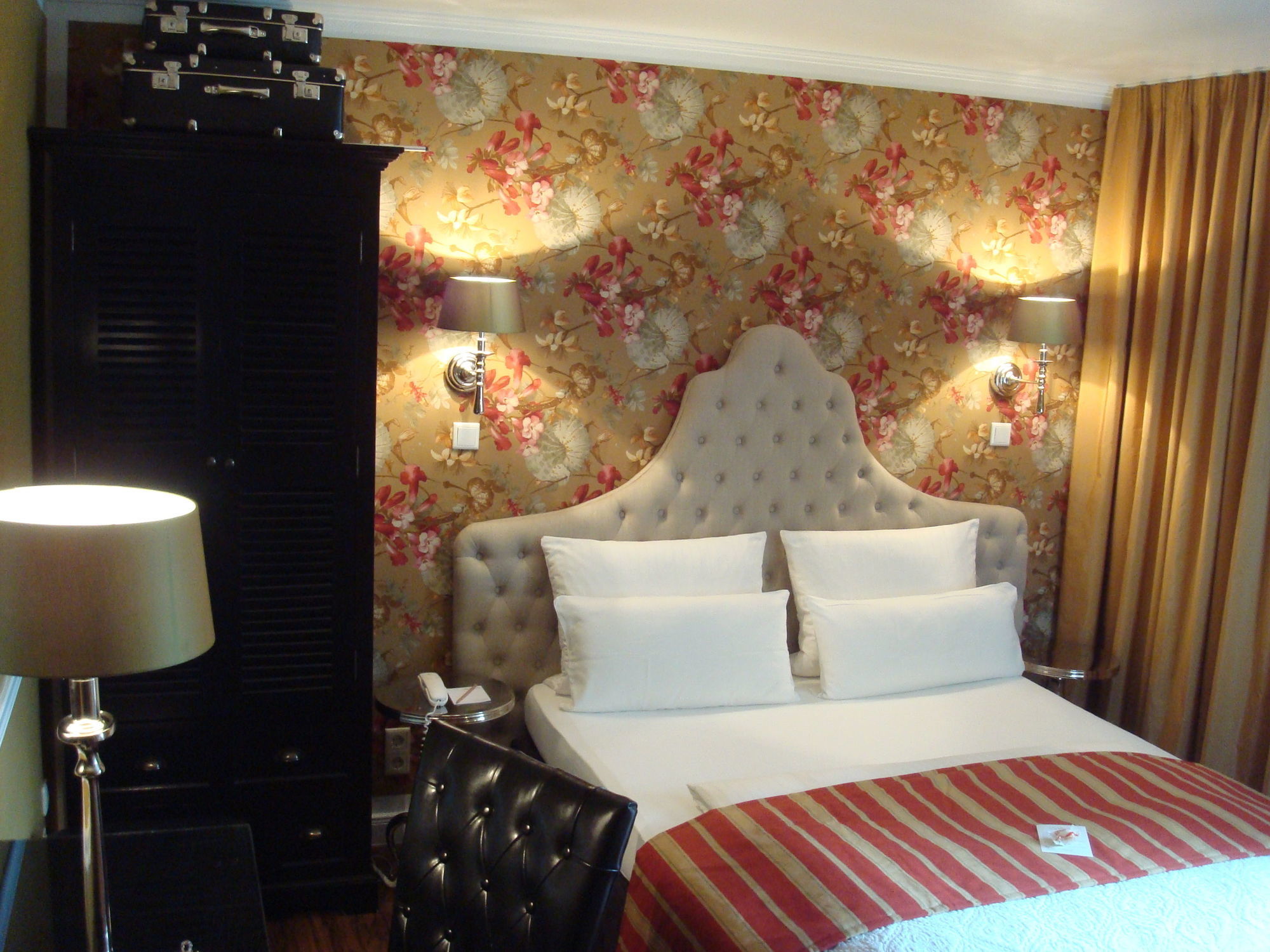 Sir&lady Astor Hotel